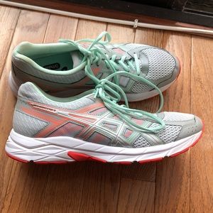 ASICS women’s running shoes